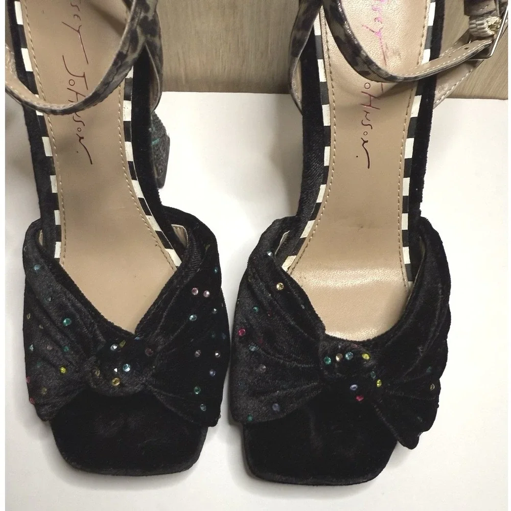 Betsey Johnson Alianna Black Velvet Rhinestone Bow Flared Heel Sandals 8M